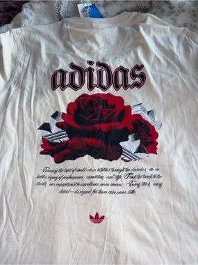 Adidas cream roses tee size men’s medium